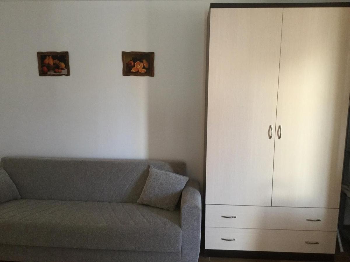 Kk Fafa Apartments Golem  Esterno foto