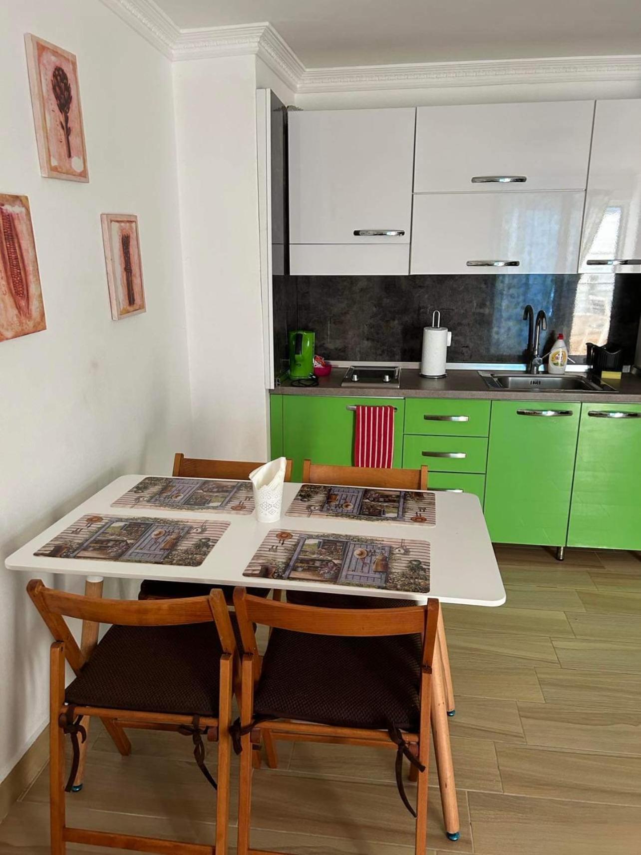 Kk Fafa Apartments Golem  Esterno foto