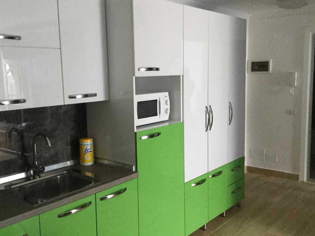 Kk Fafa Apartments Golem  Esterno foto