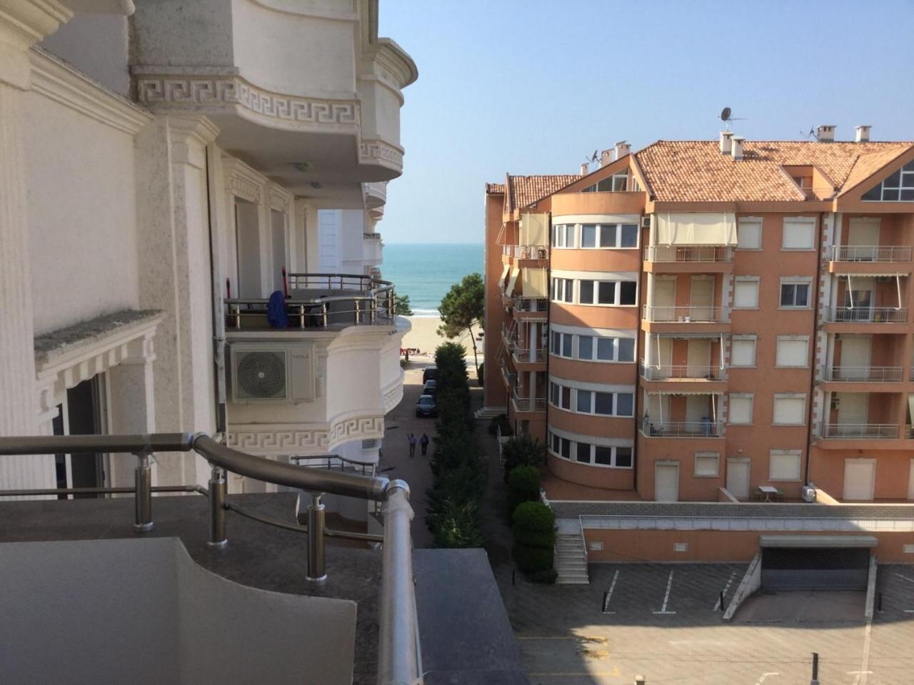Kk Fafa Apartments Golem  Esterno foto